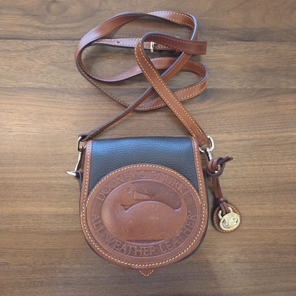 Dooney & Bourke Handbags - Vintage Dooney & Bourke All-Weather Leather 2 Duck Black Brown Crossbody Bag